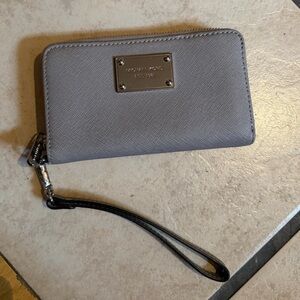 Michael Kors Wristlet Wallet